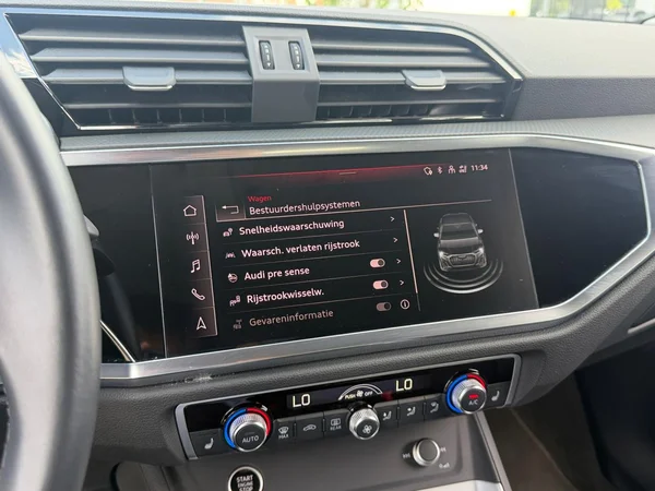 AUDI Q3 Sportback (2022) — foto 7 van 21