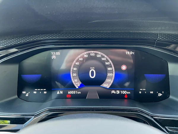 VOLKSWAGEN Polo (2023) — foto 6 van 24