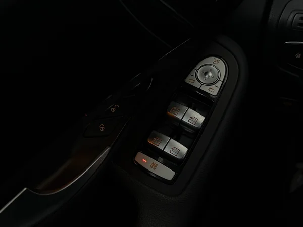 MERCEDES GLC 300 (2021) — foto 19 van 32