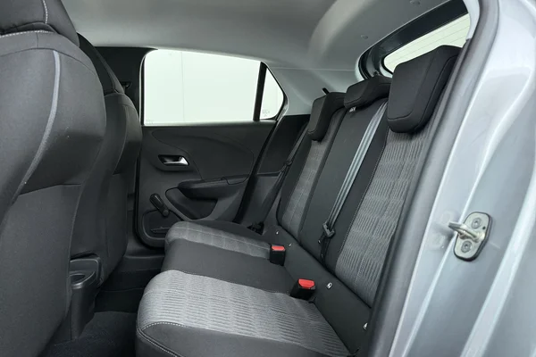 Opel Corsa (2020) — foto 16 van 17