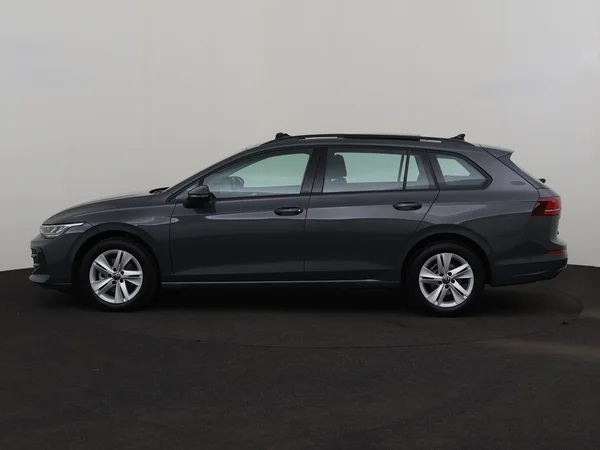VOLKSWAGEN Golf Variant (2025) — foto 12 van 30