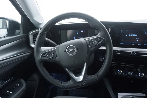 Opel E-Mokka (2021) — foto 6 van 26