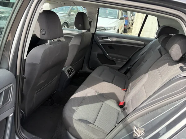 VOLKSWAGEN Golf VII (2019) — foto 9 van 11