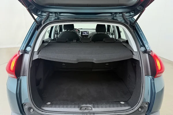 Peugeot 2008 (2018) — foto 16 van 20