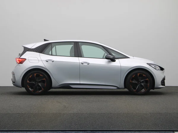 CUPRA Born (2024) — foto 19 van 22