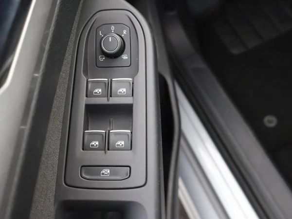VOLKSWAGEN Golf VIII SW (2025) — foto 22 van 32