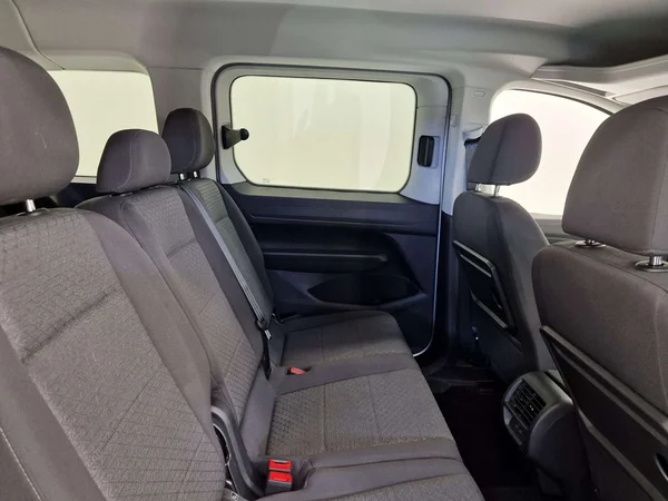 Ford Tourneo Connect (2025) — foto 12 van 14