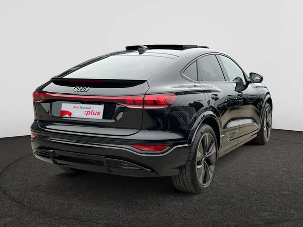 AUDI Q6 Sportback e-tron (2025) — foto 16 van 19