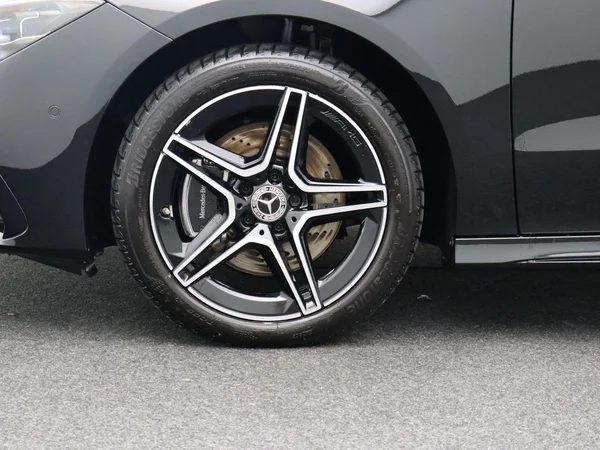 Mercedes-Benz CLA (2025) — foto 32 van 34