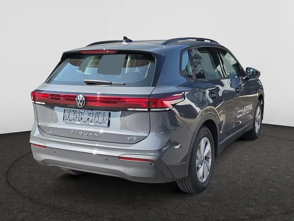 VOLKSWAGEN Tiguan (2026) — foto 15 van 19