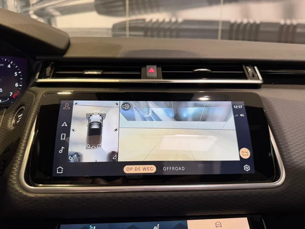 Land Rover Range Rover Velar (2021) — foto 11 van 28