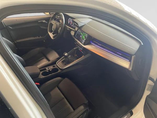 AUDI A3 Sportback (2024) — foto 4 van 20