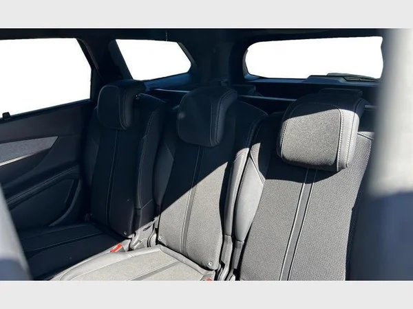 Peugeot 5008 (2022) — foto 2 van 30