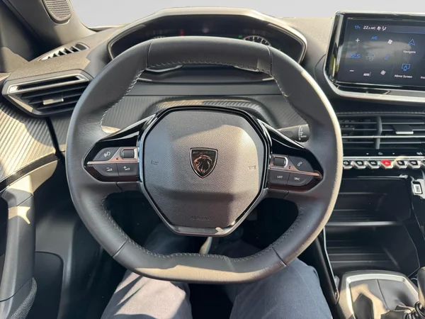 PEUGEOT 2008 (2025) — foto 4 van 24