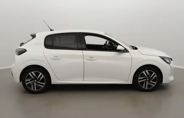Peugeot 208 (2022) — foto 28 van 31