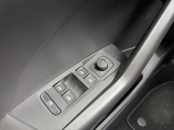 VOLKSWAGEN T-Cross (2024) — foto 5 van 29