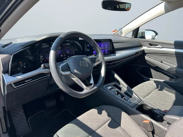 VOLKSWAGEN Golf VIII SW (2023) — foto 31 van 31