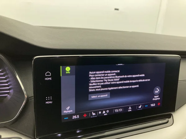 SKODA Octavia Combi (2022) — foto 13 van 35