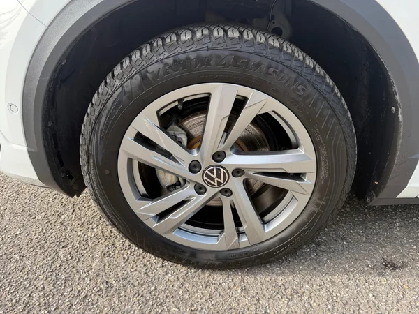 VOLKSWAGEN T-Roc (2025) — foto 13 van 23