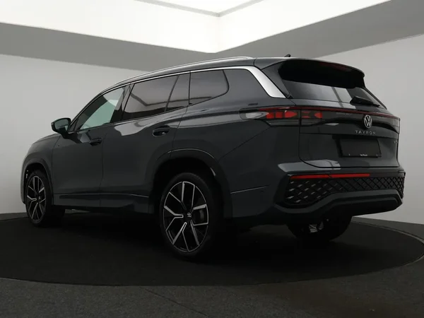 Volkswagen Tayron (2025) — foto 12 van 28