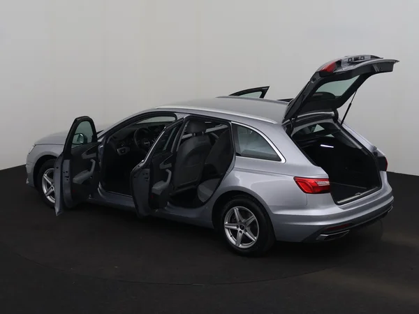AUDI A4 (2021) — foto 27 van 28