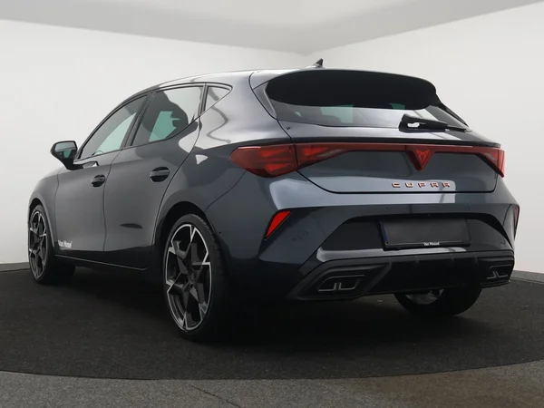 CUPRA Leon (2025) — foto 16 van 23