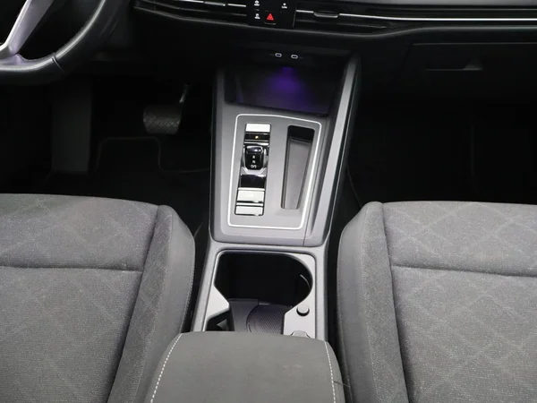 Volkswagen Golf (2022) — foto 7 van 26