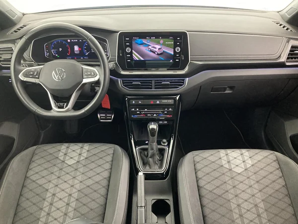 VOLKSWAGEN T-Cross (2025) — foto 18 van 36