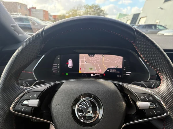 SKODA Octavia Combi RS (2022) — foto 7 van 24