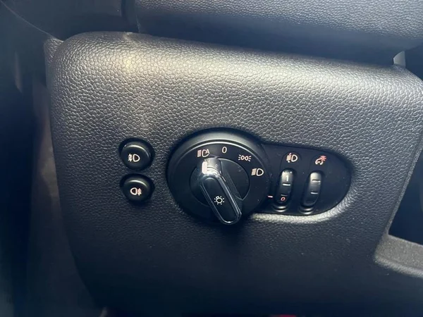 MINI Mini 5 Doors (F55) (2018) — foto 13 van 27