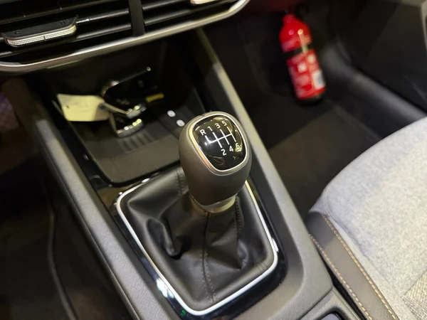 SKODA Octavia Combi (2026) — foto 6 van 24