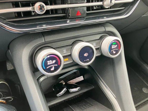 SKODA Kodiaq (2024) — foto 14 van 23