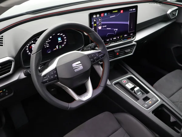 SEAT Leon (2024) — foto 16 van 21