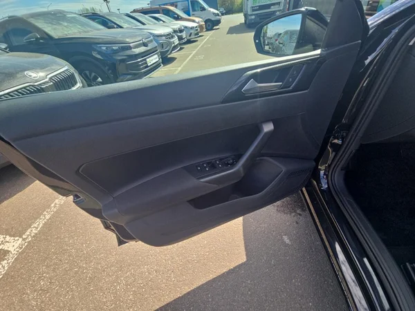 VOLKSWAGEN Polo (2026) — foto 7 van 24