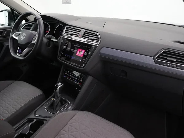 Volkswagen Tiguan (2024) — foto 22 van 28