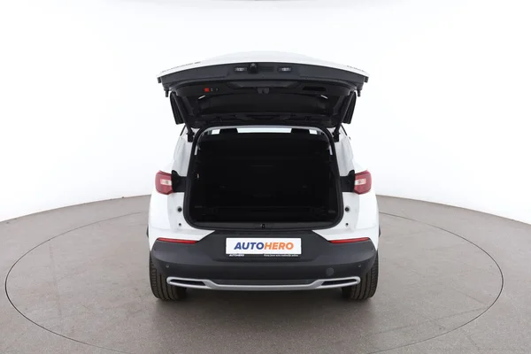Opel Grandland X (2019) — foto 7 van 16