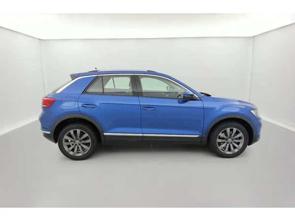 VOLKSWAGEN T-Roc (2021) — foto 22 van 36