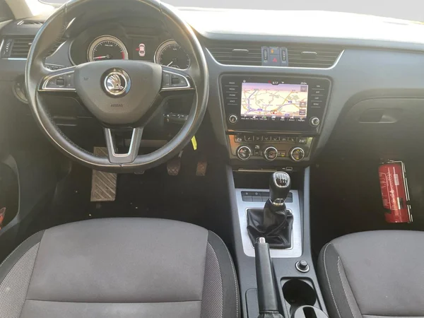 SKODA Octavia (2019) — foto 15 van 21