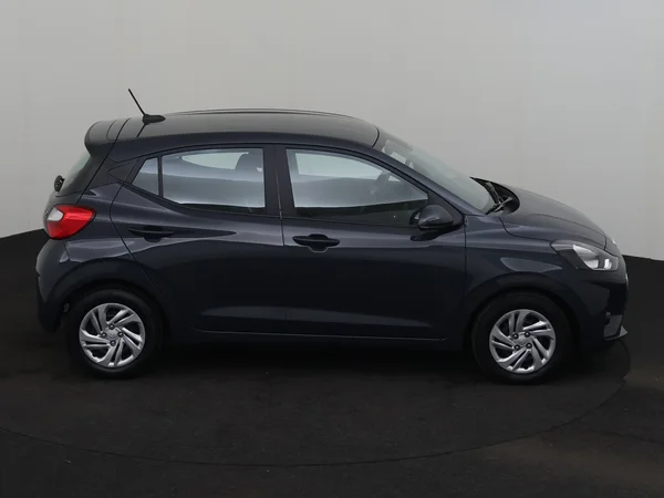 HYUNDAI i10 (2022) — foto 20 van 24