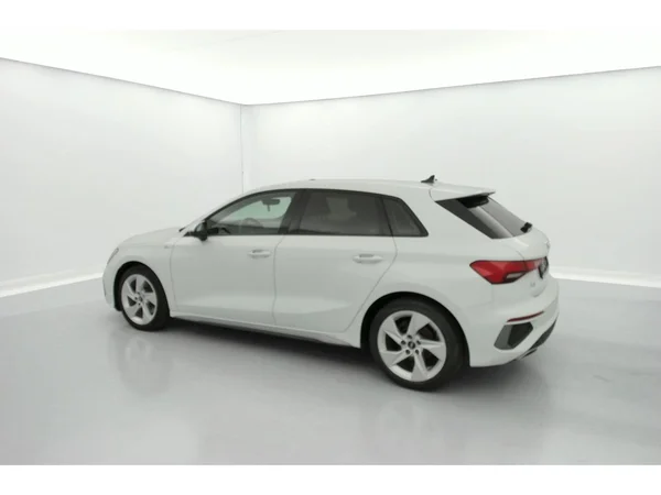 AUDI A3 Sportback (2021) — foto 35 van 36