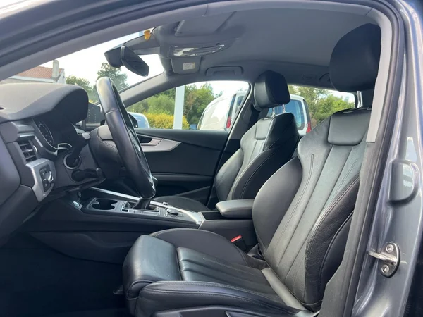 AUDI A4 SW (2017) — foto 3 van 24