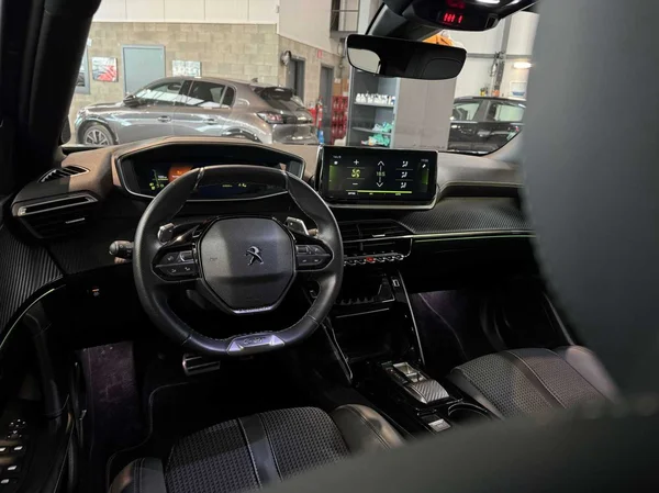 Peugeot 2008 (2022) — foto 15 van 16