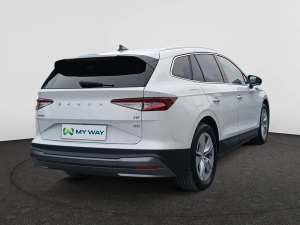 SKODA Enyaq (2024) — foto 12 van 19