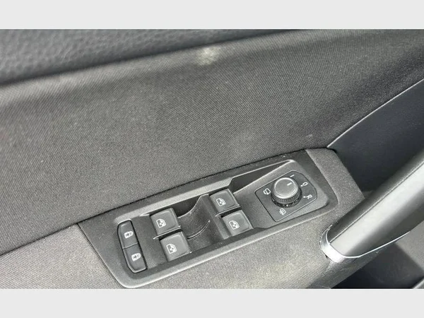 Volkswagen Touran (2020) — foto 21 van 31