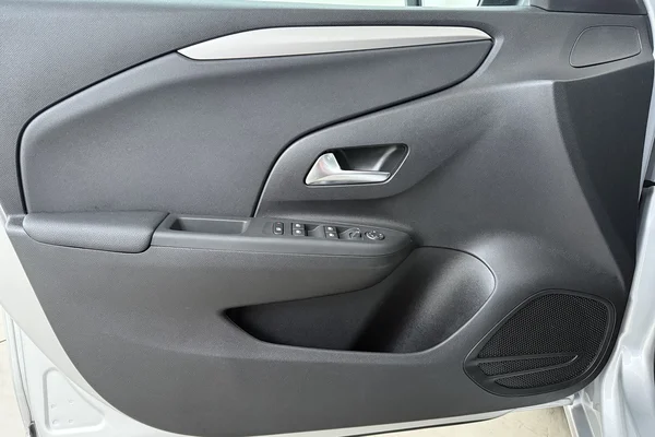 Opel Corsa (2025) — foto 8 van 16