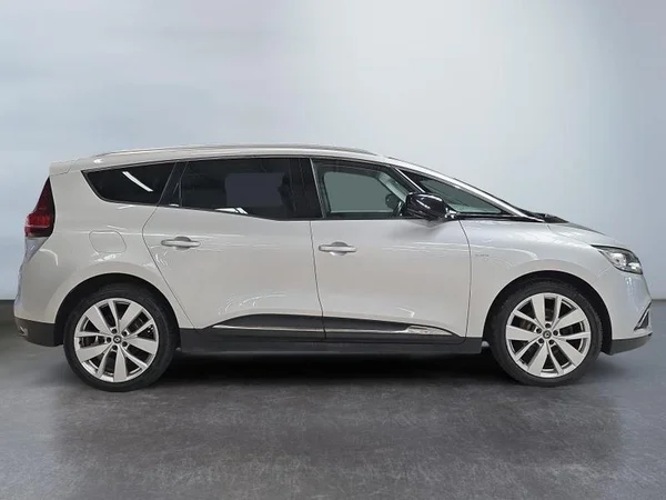 RENAULT Grand Scénic (2019) — foto 25 van 29