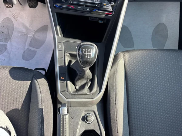 VOLKSWAGEN Taigo (2022) — foto 18 van 20