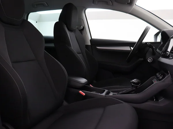 SKODA Karoq (2025) — foto 18 van 18