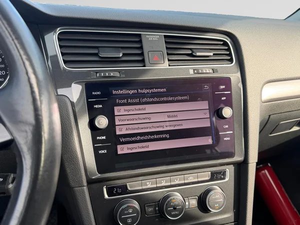 VOLKSWAGEN Golf VII (2019) — foto 10 van 19