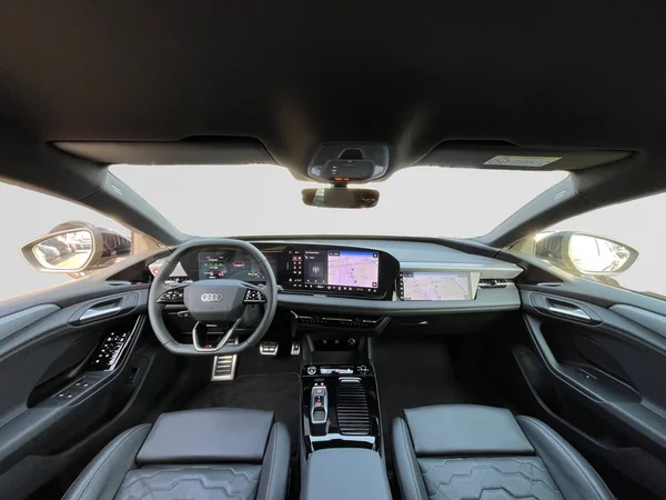 AUDI A6 Avant e-tron (2025) — foto 16 van 22
